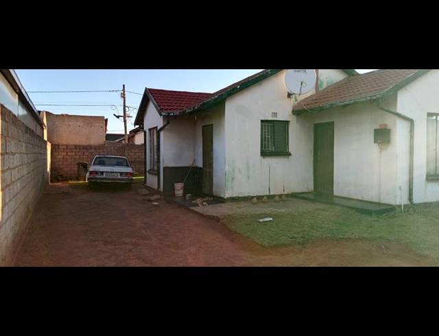 3 BEDROOM HOUSE FOR SALE IN PROTEA GLEN